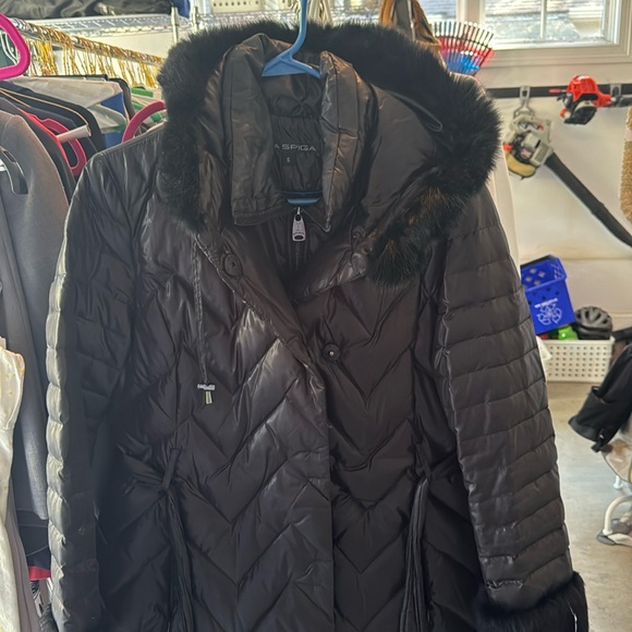 VIA SPIGA Puffer Coat (3/4 length) with fur hood. - Picture 1 of 4